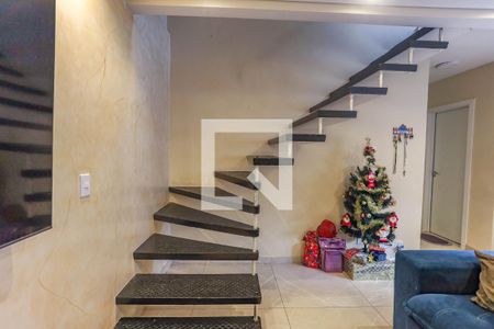 Sala de casa à venda com 3 quartos, 135m² em Piraporinha, Diadema