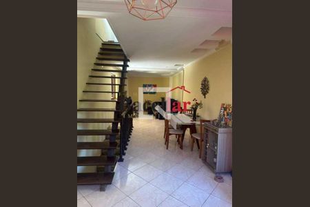 Casa à venda com 3 quartos, 300m² em Jacarepaguá, Rio de Janeiro