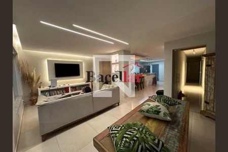 Casa à venda com 4 quartos, 269m² em Gardênia Azul, Rio de Janeiro