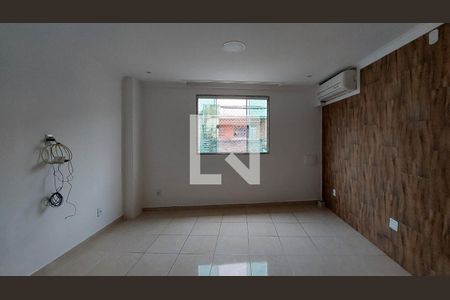 Quarto 1 de casa para alugar com 3 quartos, 135m² em Centro, Nilópolis