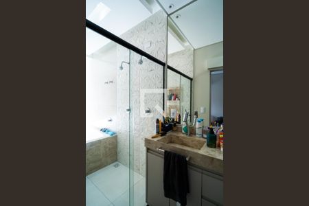 Banheiro da Suíte 1 de casa de condomínio para alugar com 3 quartos, 167m² em Aparecidinha, Sorocaba