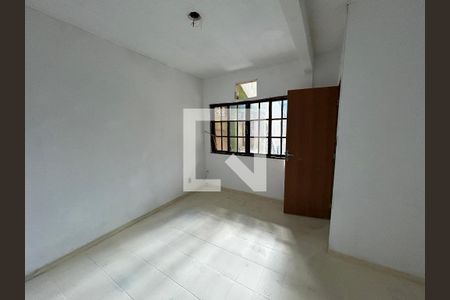 Quarto 1 de casa para alugar com 2 quartos, 50m² em Jardim Sulacap, Rio de Janeiro