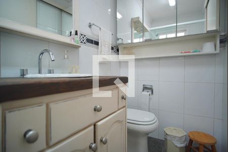 Banheiro da Suíte de apartamento à venda com 2 quartos, 90m² em São João, Porto Alegre