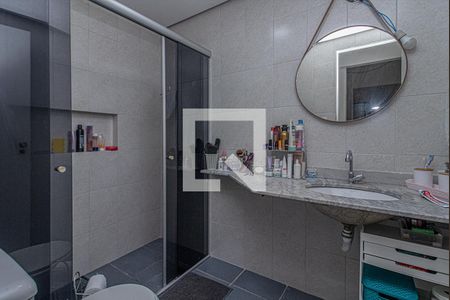 banheiro social_1 de apartamento para alugar com 1 quarto, 42m² em Aclimação, São Paulo