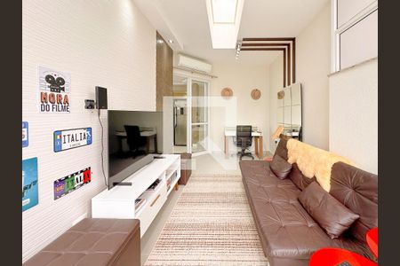 Sala de apartamento para alugar com 2 quartos, 110m² em Canasvieiras, Florianópolis