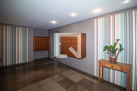 Hall de entrada de apartamento à venda com 2 quartos, 76m² em Partenon, Porto Alegre
