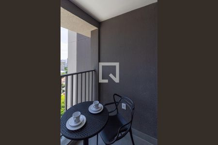 Varanda de kitnet/studio para alugar com 1 quarto, 27m² em Cidade Monções, São Paulo