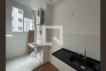 Cozinha e área de serviço de apartamento para alugar com 2 quartos, 37m² em Jardim, Santo André