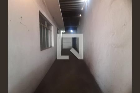 Corredor de casa para alugar com 3 quartos, 120m² em Centro, Betim