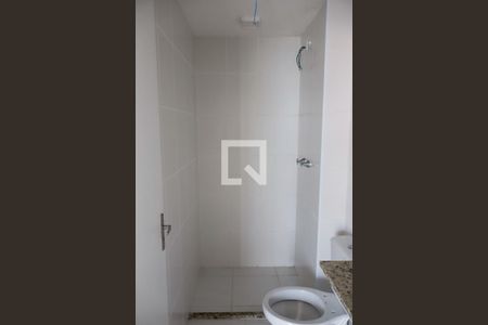 Banheiro de apartamento para alugar com 2 quartos, 61m² em Km 18, Osasco