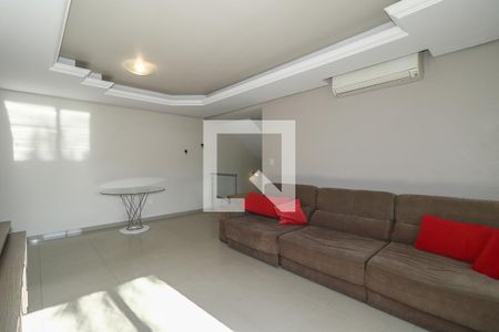 Sala de casa para alugar com 3 quartos, 266m² em Chácara das Pedras, Porto Alegre