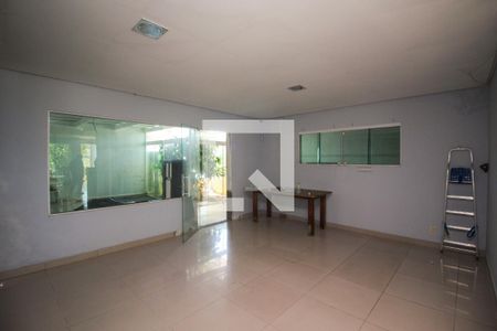 Sala de Jantar de casa para alugar com 3 quartos, 190m² em Guarujá, Porto Alegre