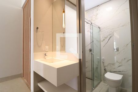 Casa de Condomínio para alugar com 4 quartos, 230m² em Granja Marileusa, Uberlândia