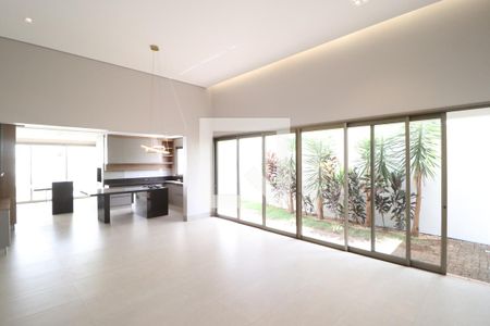 Casa de Condomínio para alugar com 4 quartos, 230m² em Granja Marileusa, Uberlândia