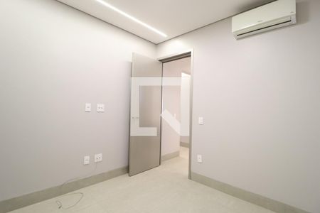 Casa de Condomínio para alugar com 4 quartos, 230m² em Granja Marileusa, Uberlândia