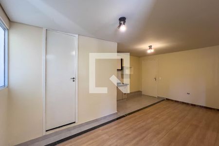 Sala e cozinha de apartamento para alugar com 2 quartos, 39m² em Vila Mariana, São Paulo