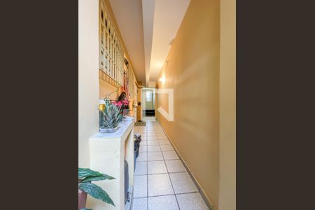 Entrada de casa para alugar com 4 quartos, 280m² em Veloso, Osasco