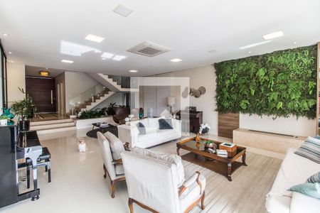 Sala  de casa de condomínio à venda com 4 quartos, 485m² em Tamboré, Santana de Parnaíba