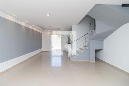 Sala de casa à venda com 3 quartos, 185m² em Guarujá, Porto Alegre