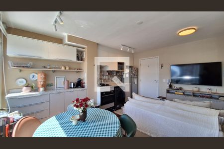 Sala/Cozinha/Área de serviço de apartamento para alugar com 1 quarto, 32m² em Água Branca, São Paulo