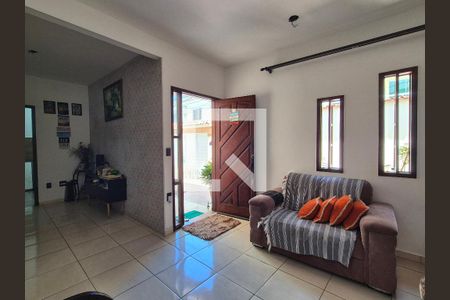 Sala de casa de condomínio para alugar com 2 quartos, 85m² em Vargem Pequena, Rio de Janeiro