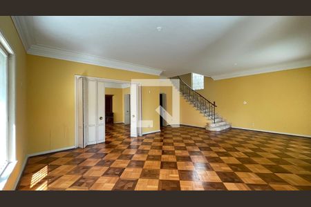 Sala de casa à venda com 3 quartos, 643m² em Grajaú, Rio de Janeiro