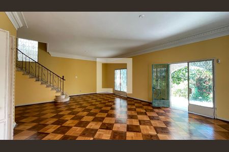 Sala de casa à venda com 3 quartos, 643m² em Grajaú, Rio de Janeiro