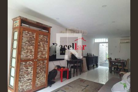 Casa à venda com 3 quartos, 200m² em Vila Isabel, Rio de Janeiro