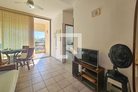 Sala de apartamento para alugar com 2 quartos, 68m² em Jardim Las Palmas, Guarujá