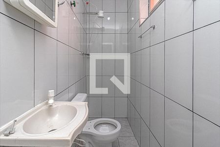 banheiro_2 de casa para alugar com 1 quarto, 40m² em Vila Liviero, São Paulo