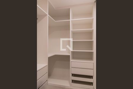 Closet de kitnet/studio para alugar com 1 quarto, 40m² em Barro Preto, Belo Horizonte