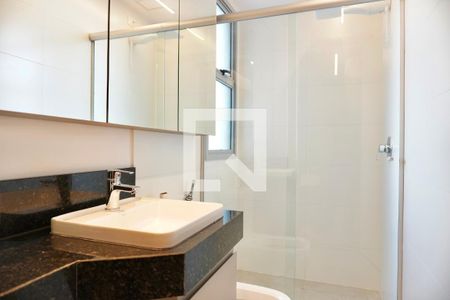 Banheiro social de apartamento para alugar com 1 quarto, 40m² em Barro Preto, Belo Horizonte