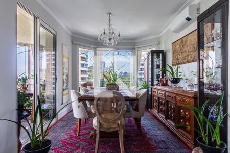 Apartamento à venda com 3 quartos, 260m² em Jardim Fonte do Morumbi, São Paulo