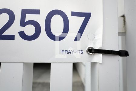 Placa Instalada - 24/11/2025 - FRAY-176 de apartamento à venda com 2 quartos, 90m² em Vila Aquilino, Santo André