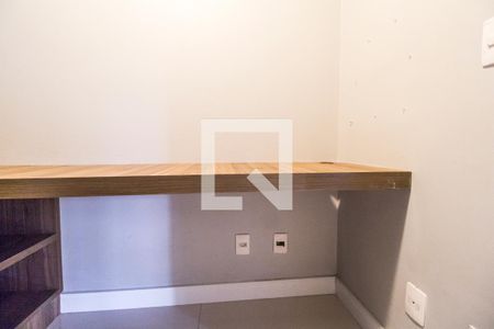 Apartamento à venda com 98m², 2 quartos e 2 vagasEscritório