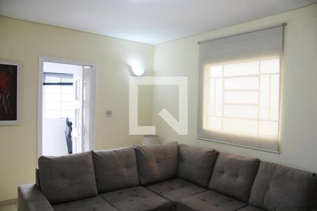 Sala  de casa à venda com 3 quartos, 210m² em Vila Herminia, Guarulhos