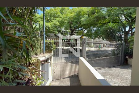 Garagem de casa à venda com 3 quartos, 420m² em Alto de Pinheiros, São Paulo