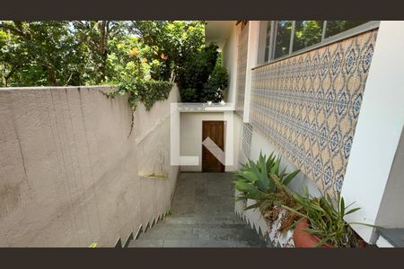 Entrada de casa à venda com 3 quartos, 420m² em Alto de Pinheiros, São Paulo