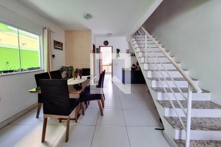 Sala de casa à venda com 3 quartos, 360m² em Itaipu, Niterói