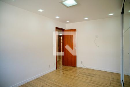 Quarto 1 de apartamento para alugar com 2 quartos, 59m² em Santa Rosa, Niterói