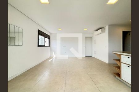 Sala/Cozinha de apartamento para alugar com 1 quarto, 73m² em Indianópolis, São Paulo