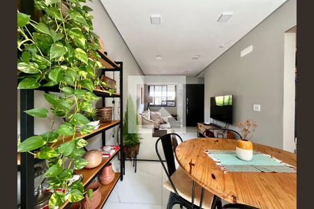 Sala de casa de condomínio à venda com 2 quartos, 85m² em Parque Taquaral, Campinas