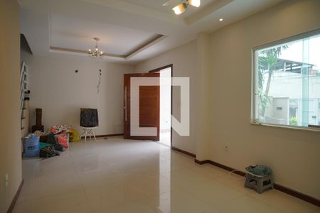 Sala de casa à venda com 4 quartos, 247m² em Engenho do Mato, Niterói