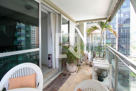 Varanda de apartamento à venda com 1 quarto, 74m² em Barra da Tijuca, Rio de Janeiro