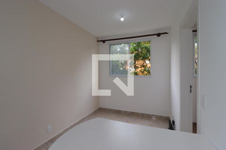 Sala de apartamento para alugar com 2 quartos, 35m² em Santa Maria, Santo André