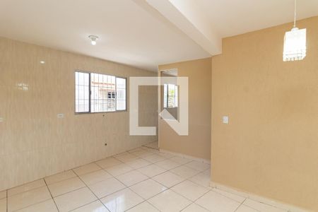 Casa para alugar com 2 quartos, 68m² em Vila Rosaria, São Paulo