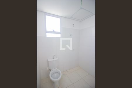 Banheiro Social de apartamento à venda com 2 quartos, 46m² em Tijuca, Contagem