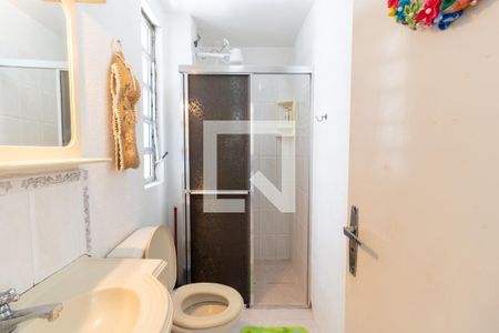 Banheiro de apartamento à venda com 1 quarto, 40m² em Partenon, Porto Alegre