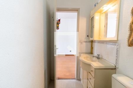 Banheiro de apartamento à venda com 1 quarto, 40m² em Partenon, Porto Alegre