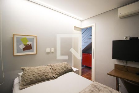Quarto  de apartamento para alugar com 3 quartos, 130m² em Vila Olímpia, São Paulo